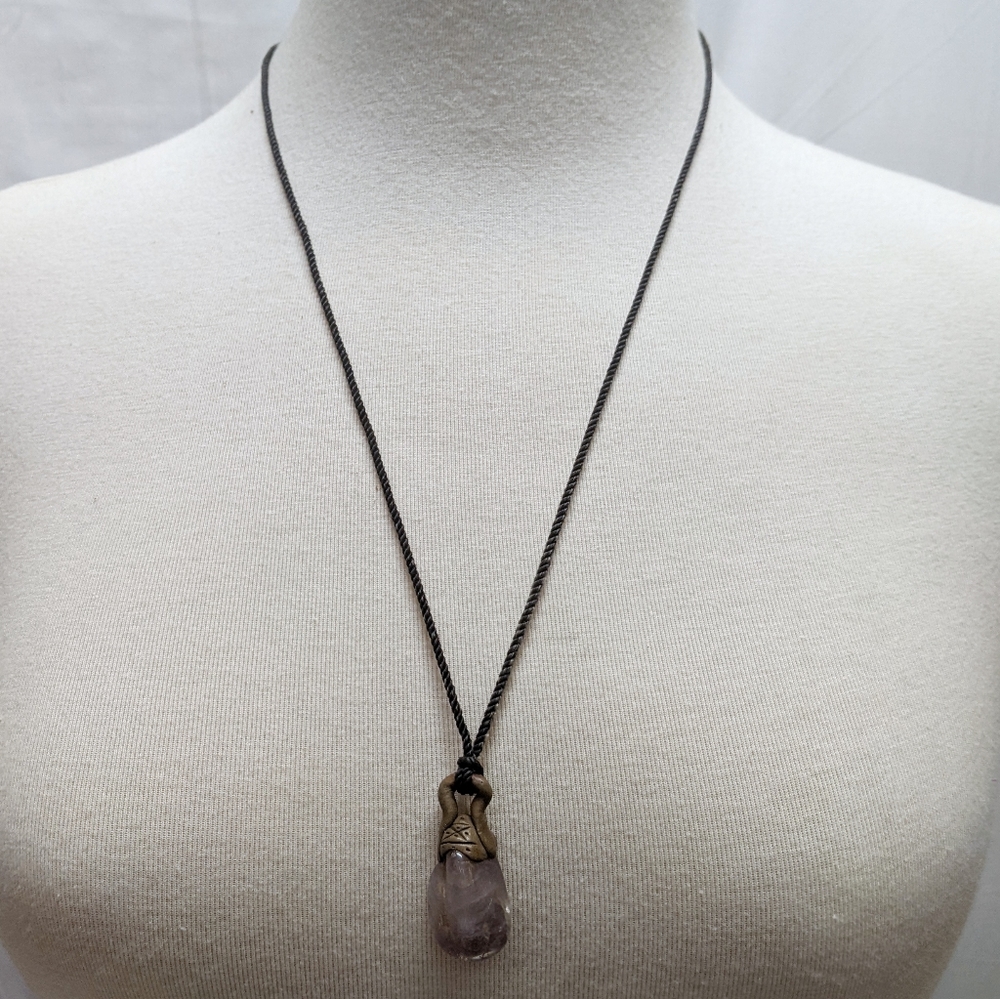 Amethyst stone pendant necklace